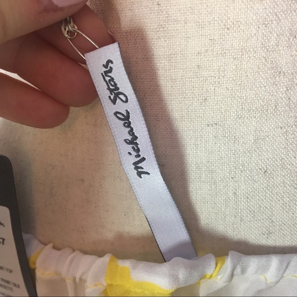 🏆 Yellow polkadot blouse - Picture 5 of 6